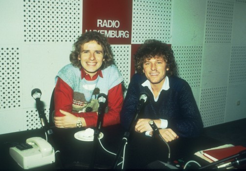 Mit Bernhard Brink bei Radio Luxemburg  (Photo by Peter Bischoff/Getty Images)