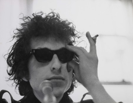 Bob Dylan bei einer Pressekonferenz, 1966.