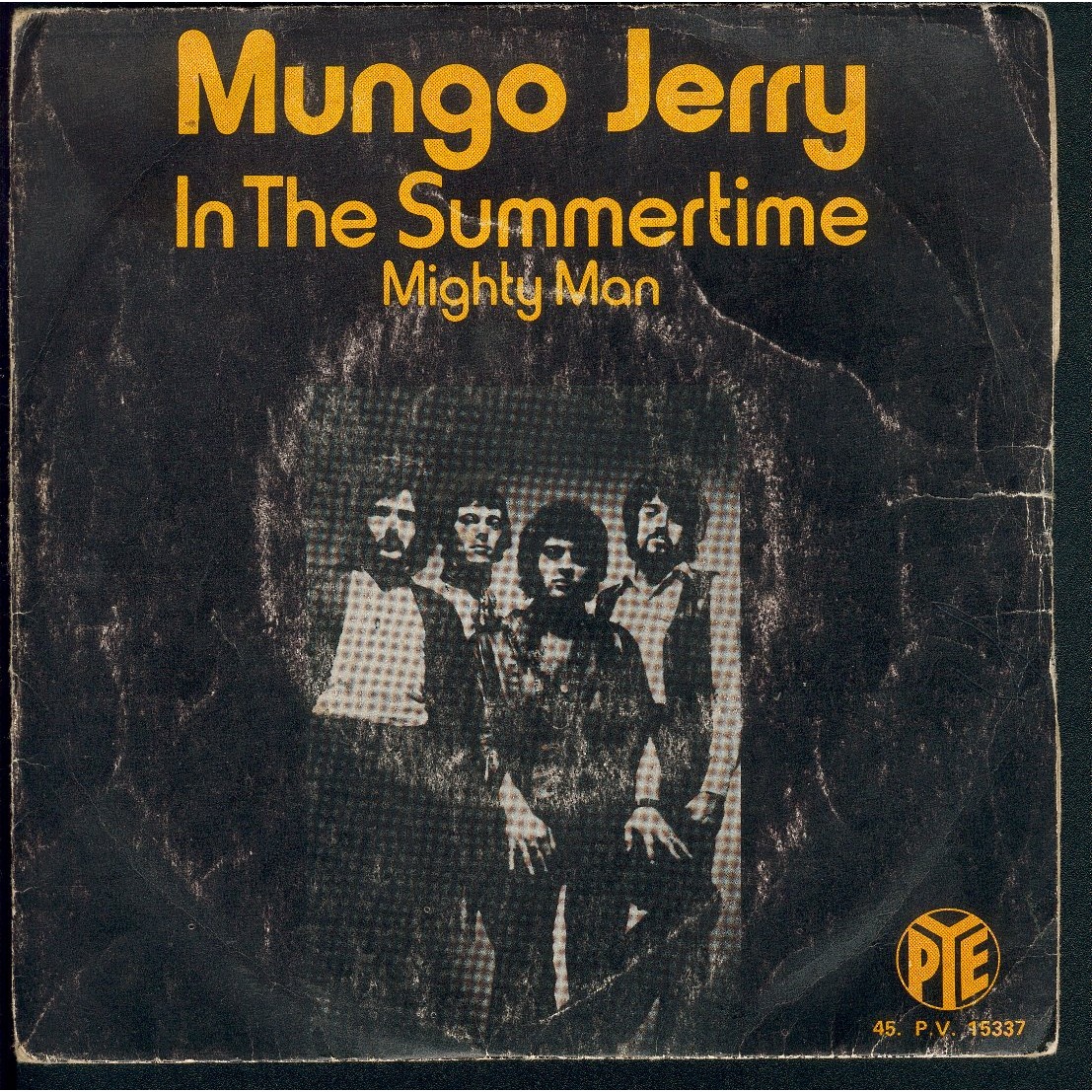 Mungo Jerry verkaufte seine Single „In the Summertime“ 10 Millionen mal und schafft es damit ebenfalls knapp in unsere Top 30.