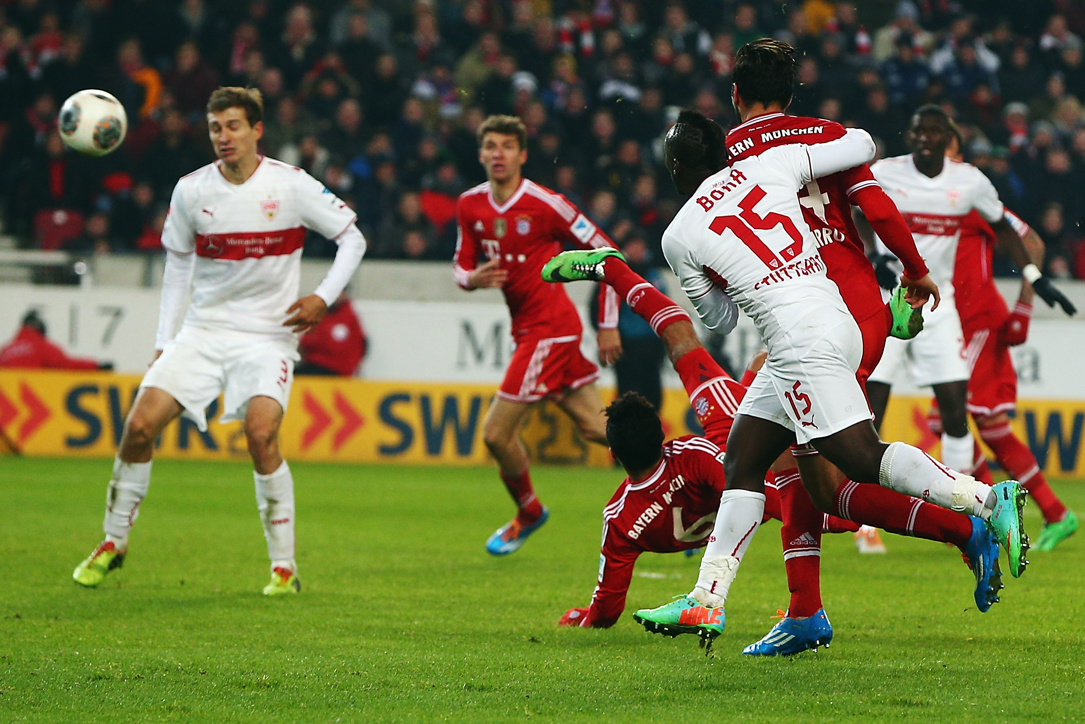 FC Bayern Gewinnt Knapp Mit 2-1 Gegen Den VFB Stuttgart