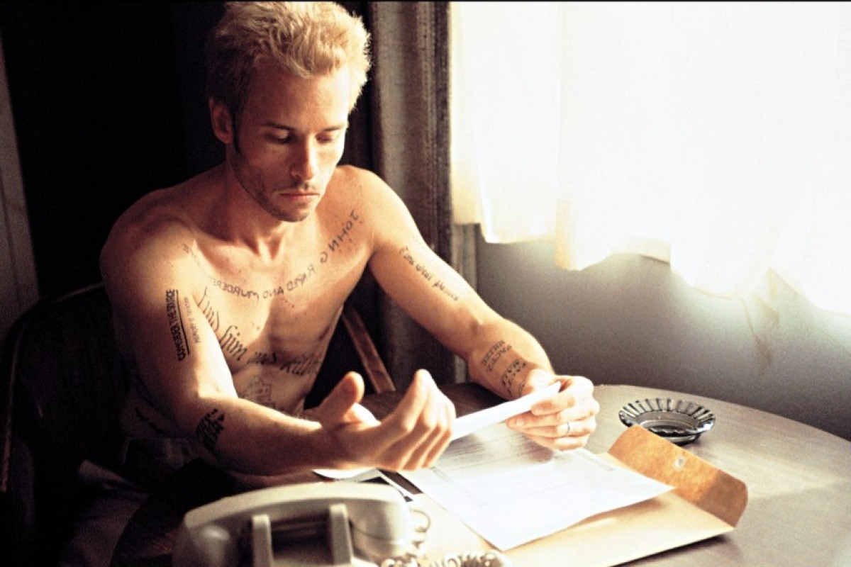 25. Memento (Christopher Nolan)