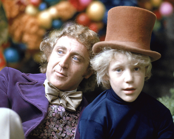 Gene Wilder in seiner Paraderolle als Willy Wonka (hier mit Peter Ostrum als Charlie Bucket) am Set von „Charlie und die Schokoladenfabrik“