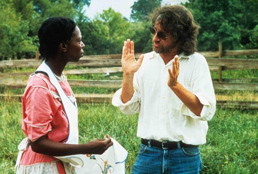 Whoopi Goldberg mit Spielberg am Set von "Die Farbe Lila"