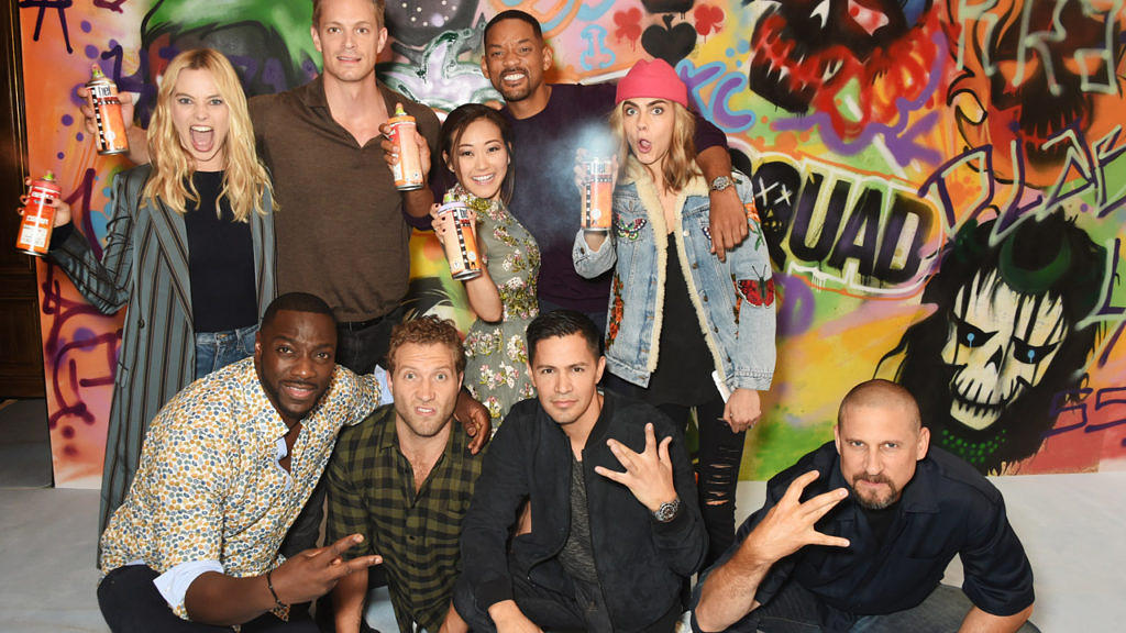 Regisseur David Ayer (unten rechts) mit dem Cast aus „Suicide Squad“