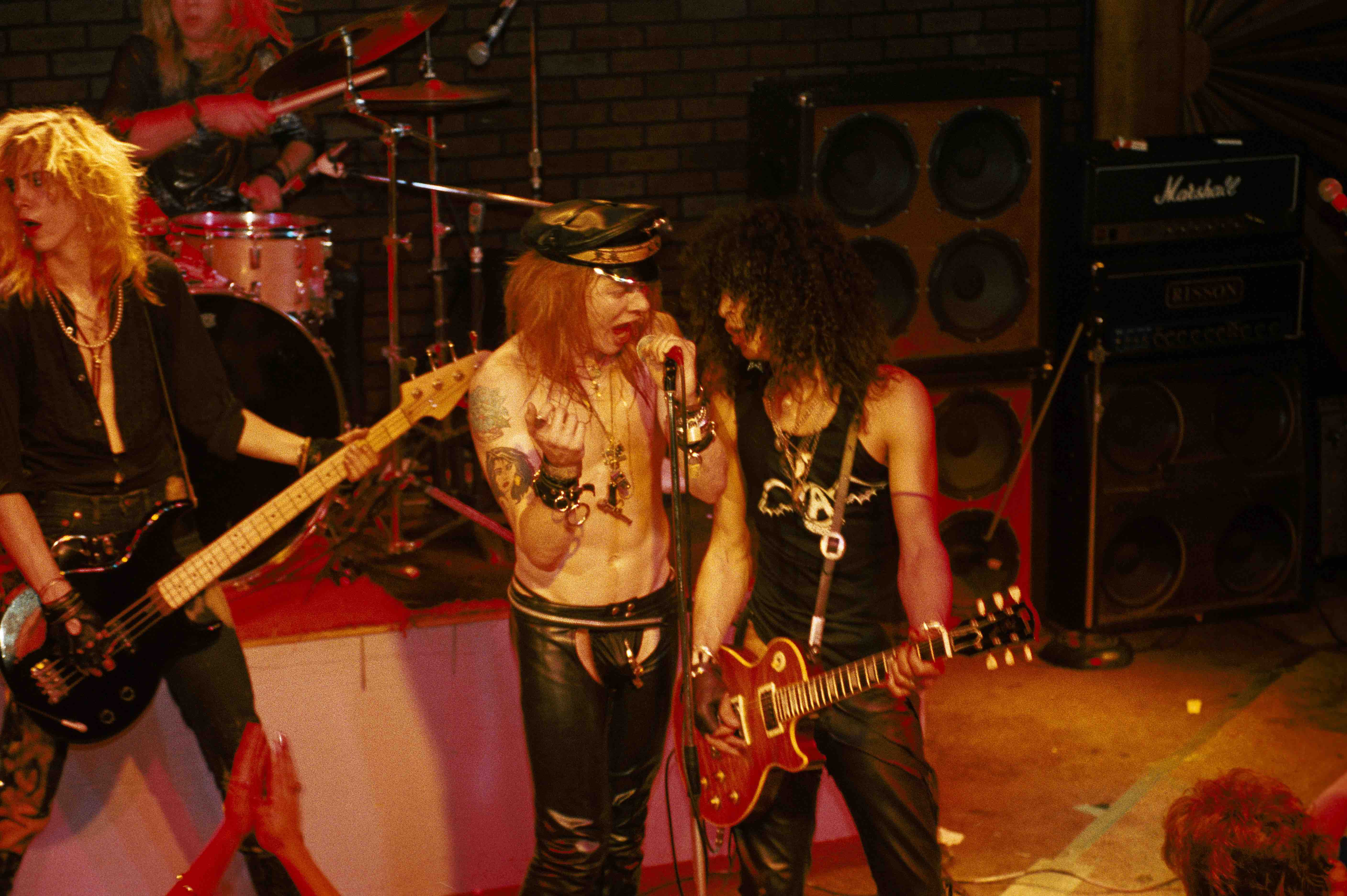 Guns N' Roses live