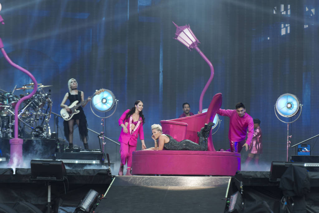 pink tour berlin