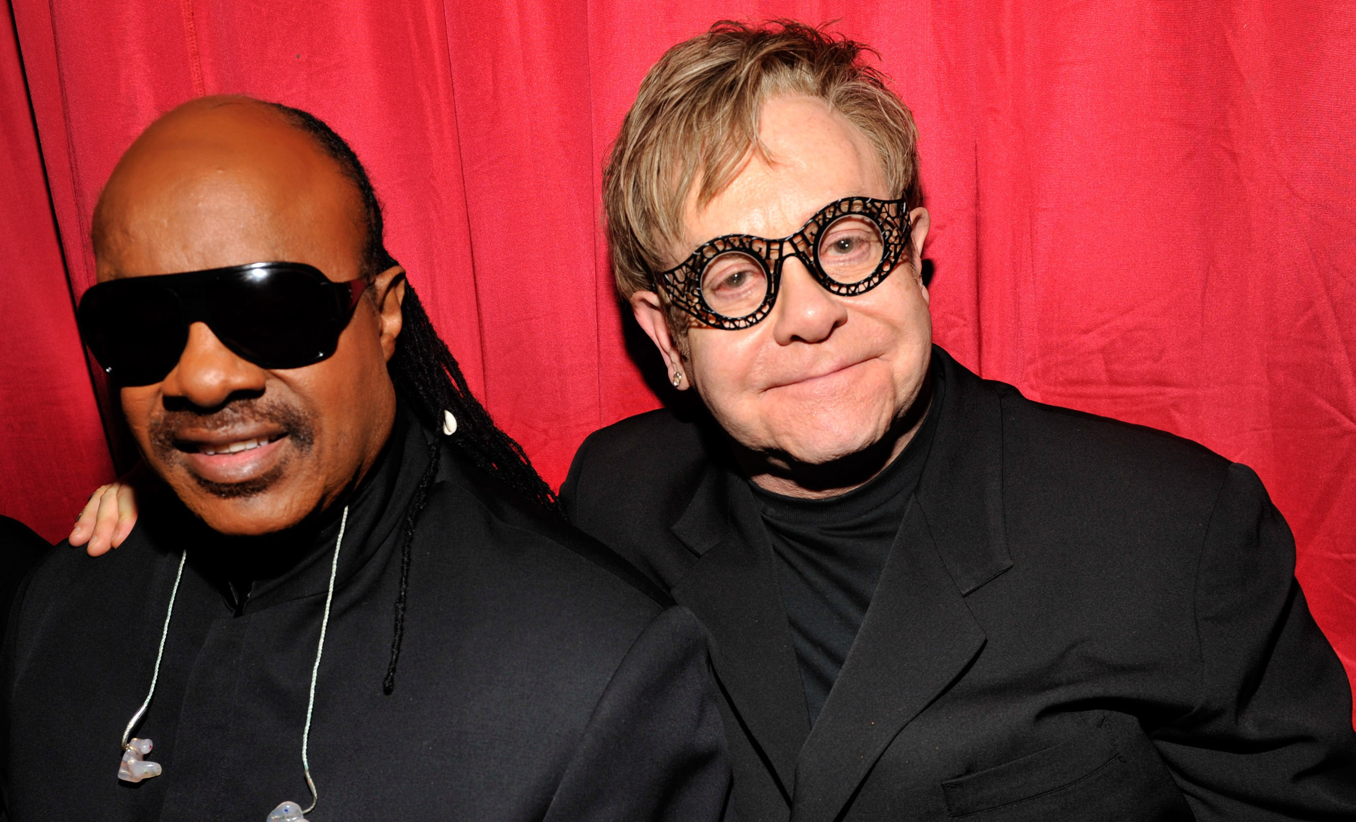 Elton John: Geschmackloser Witz über blinden Stevie Wonder auf ...