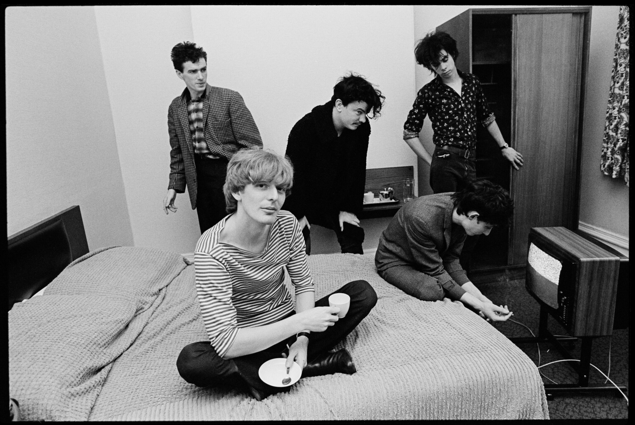 v.l.n.r.: Mick Harvey, Phill Calvert, Tracey Pew, Rowland S Howard und Nick Cave