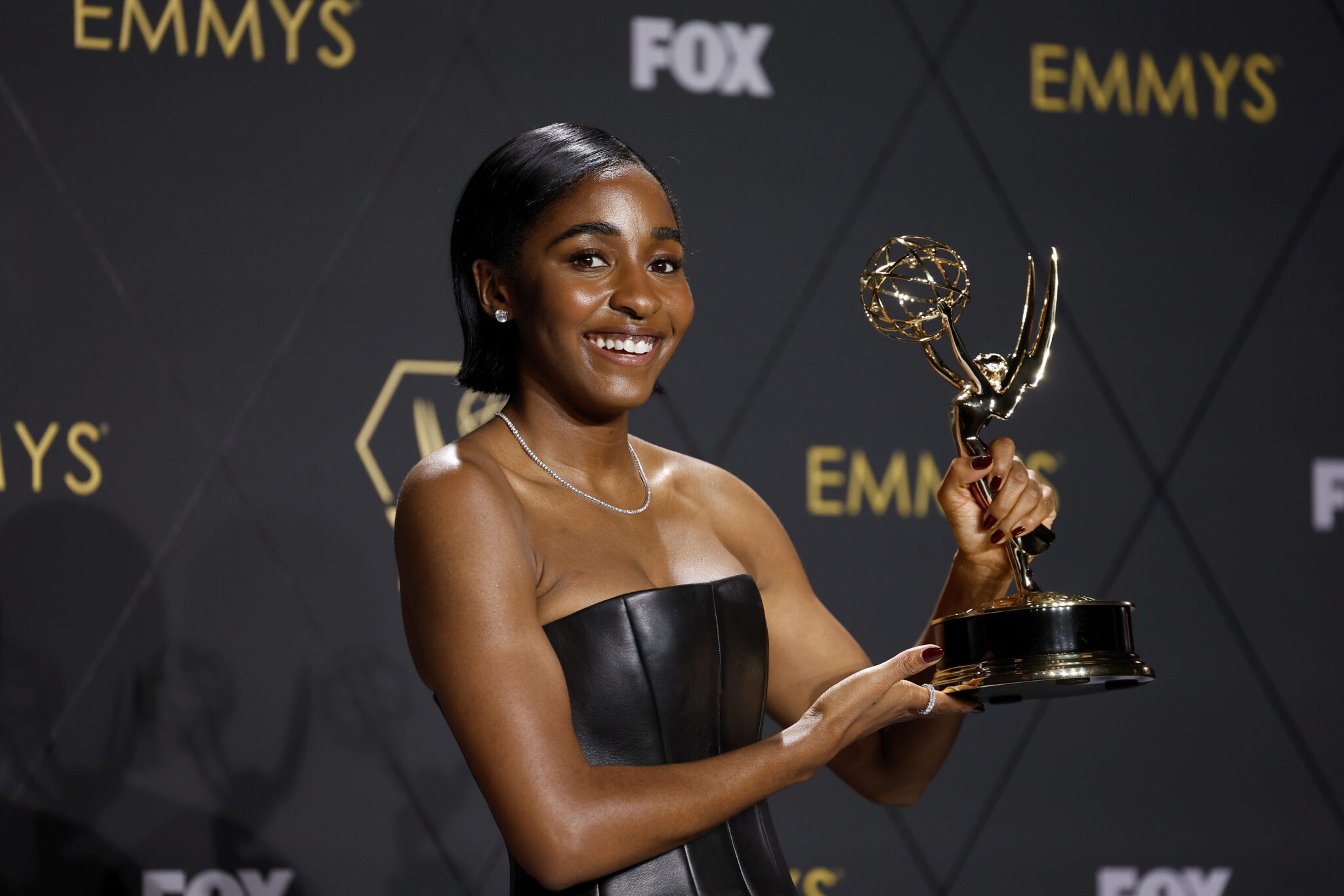 Die Emmys 2024 feiern die Diversität mit historischen Gewinnen — Film