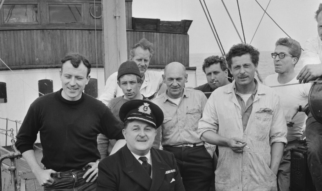 Captain George Mackay und die Crew von radio Caroline