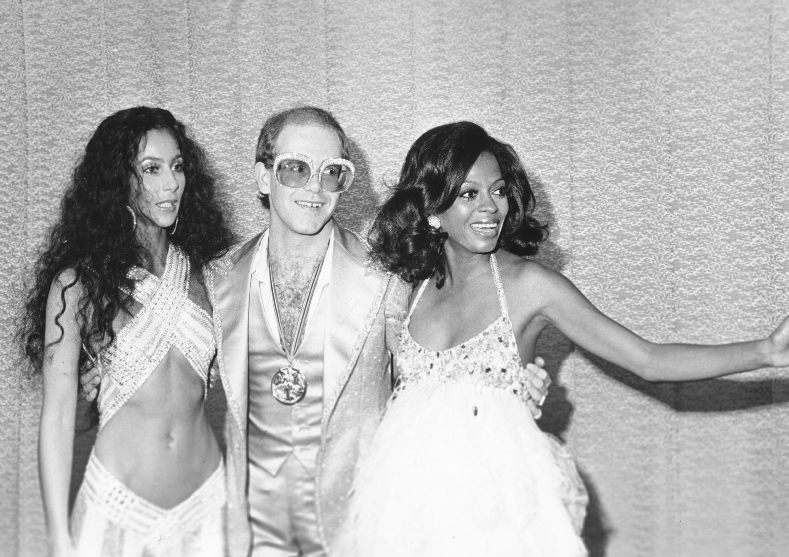 Cher, Elton John und Diana Ross bei den Rock Music Awards, 1975