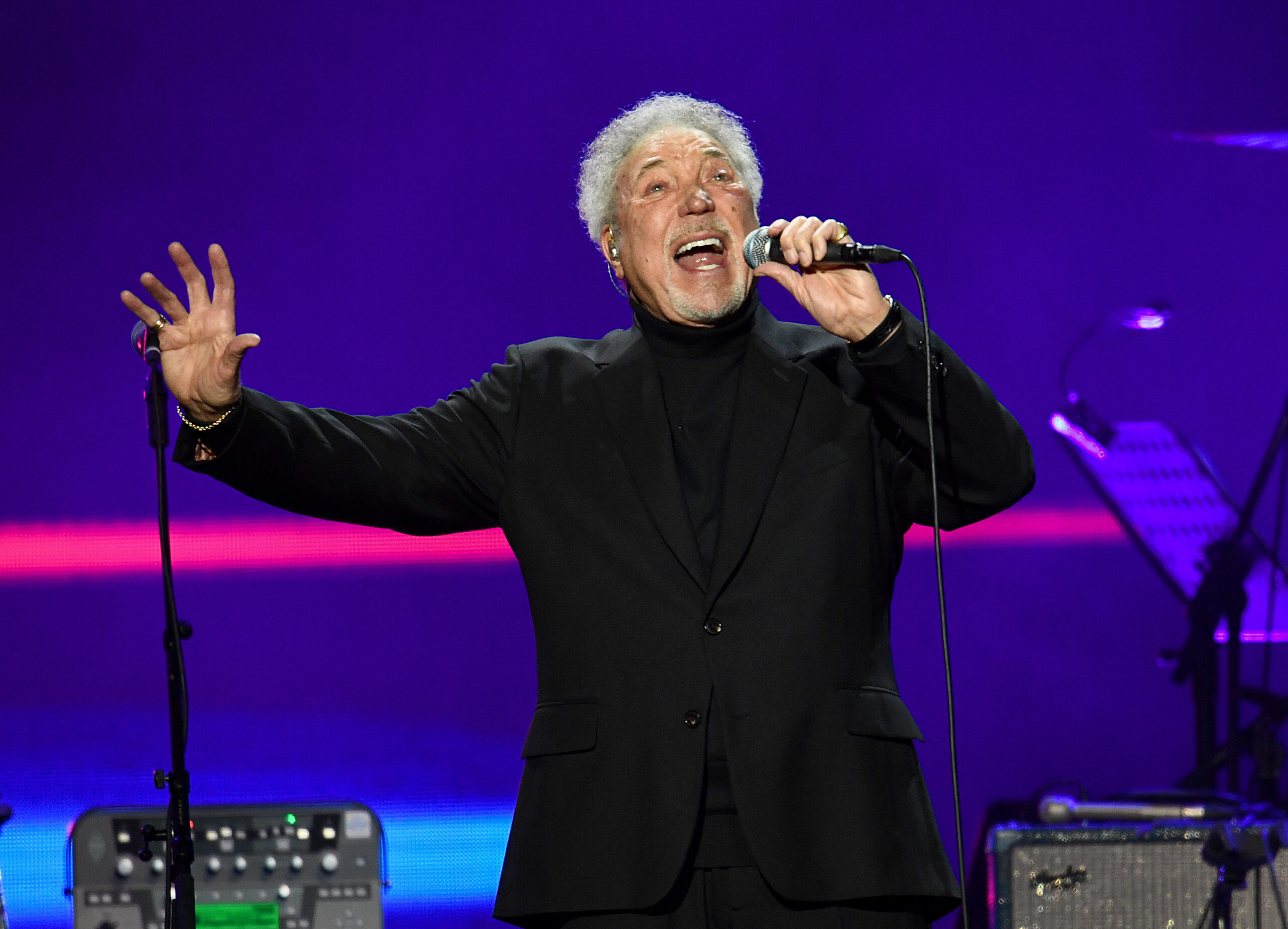 Sir Tom Jones live während Music For The Marsden 2020