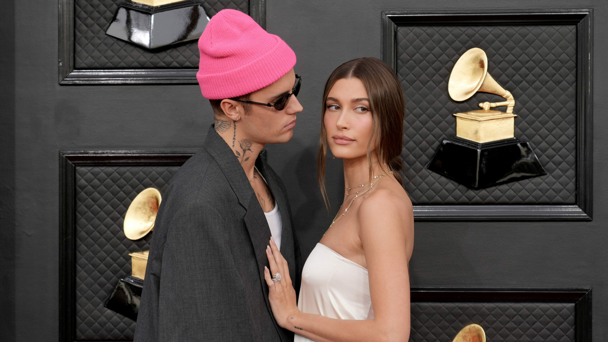 Justin Bieber und Hailey Bieber besuchen die 64th Annual GRAMMY Awards in der MGM Grand Garden Arena am 03. April 2022 in Las Vegas