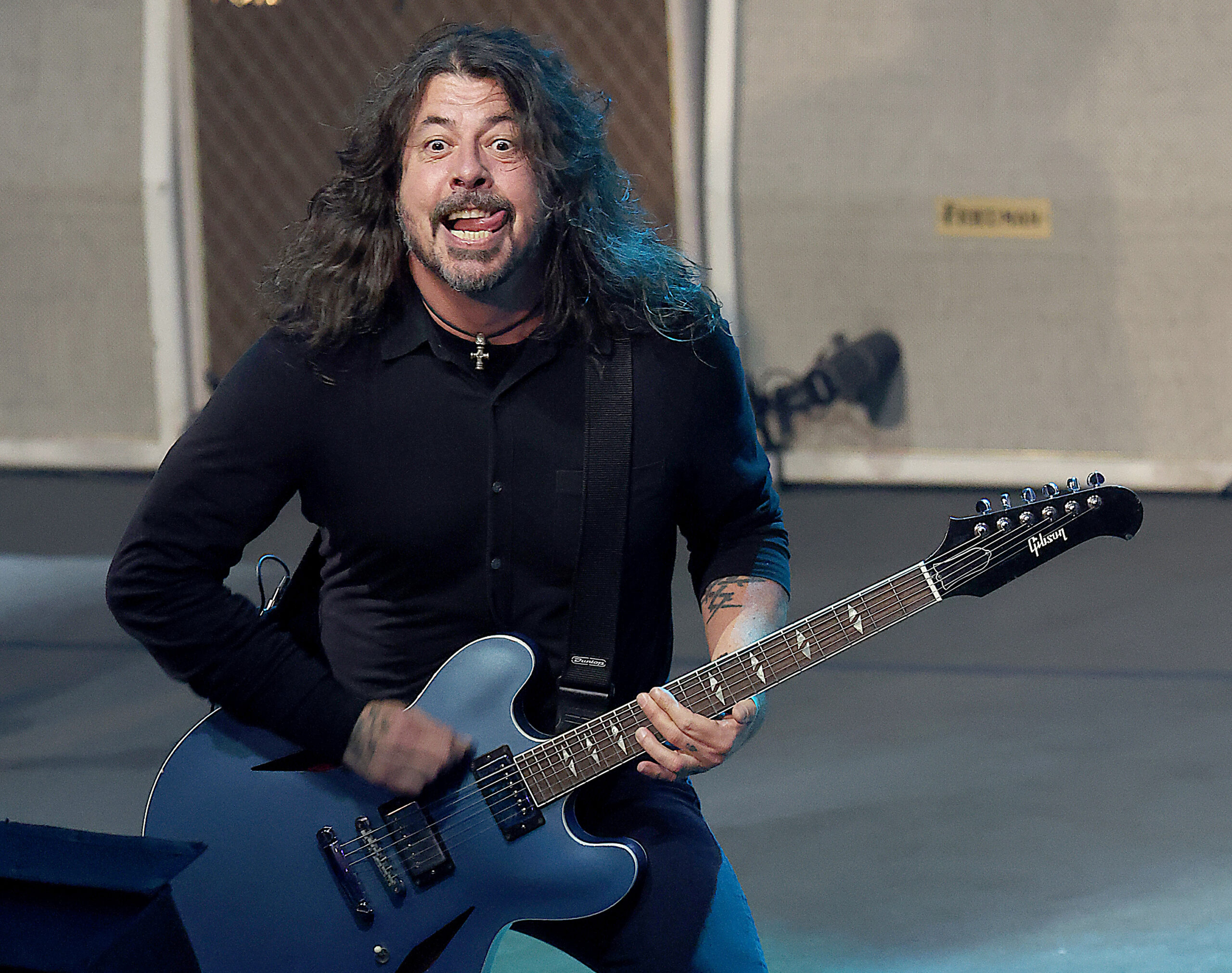 Dave Grohl tritt während der „Austin City Limits“-Fernsehaufnahmen der Foo Fighters bei ACL Live am 12. Oktober 2023 in Austin, Texas, auf