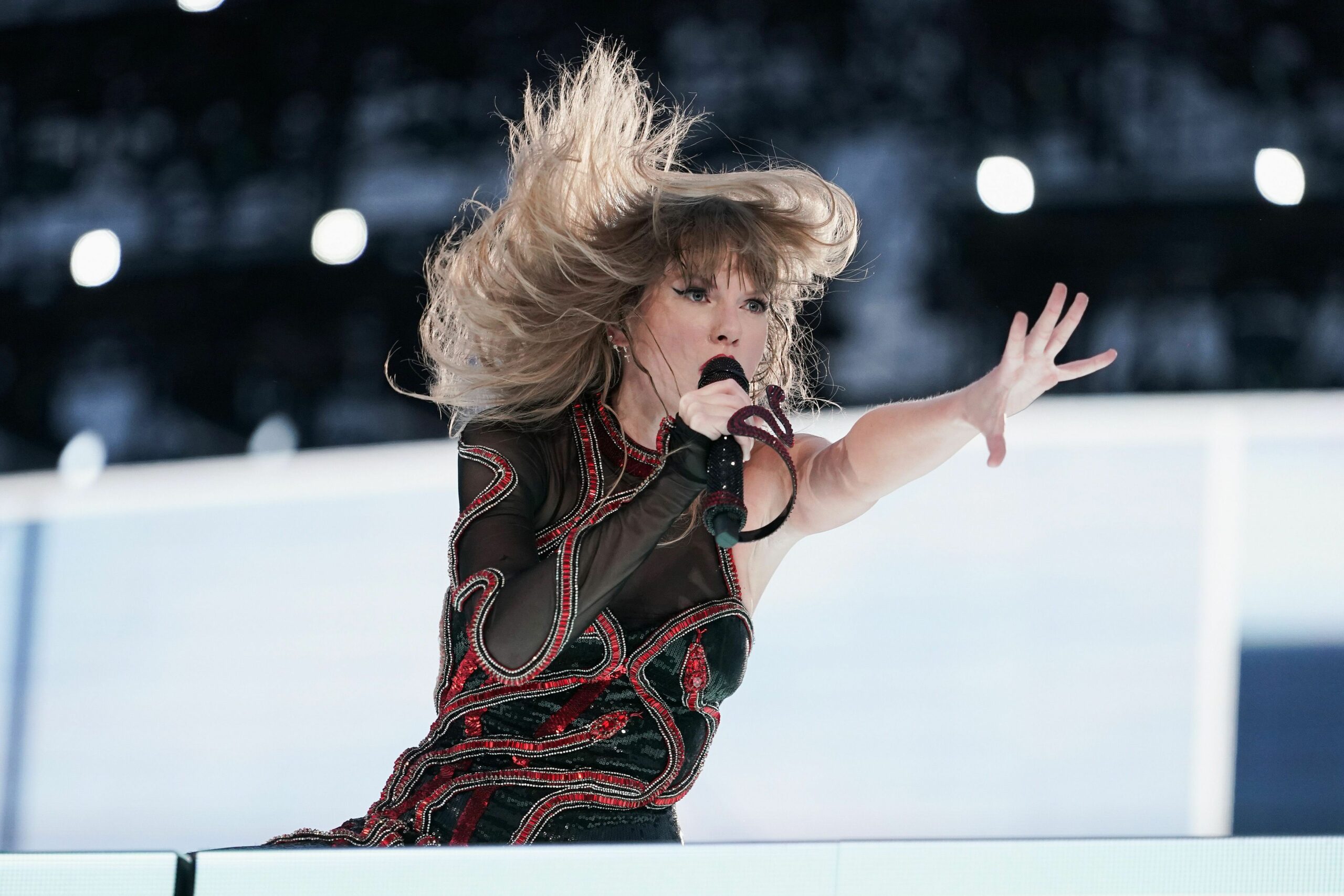 Taylor Swift live während ihrer „The Eras Tour“ in München.