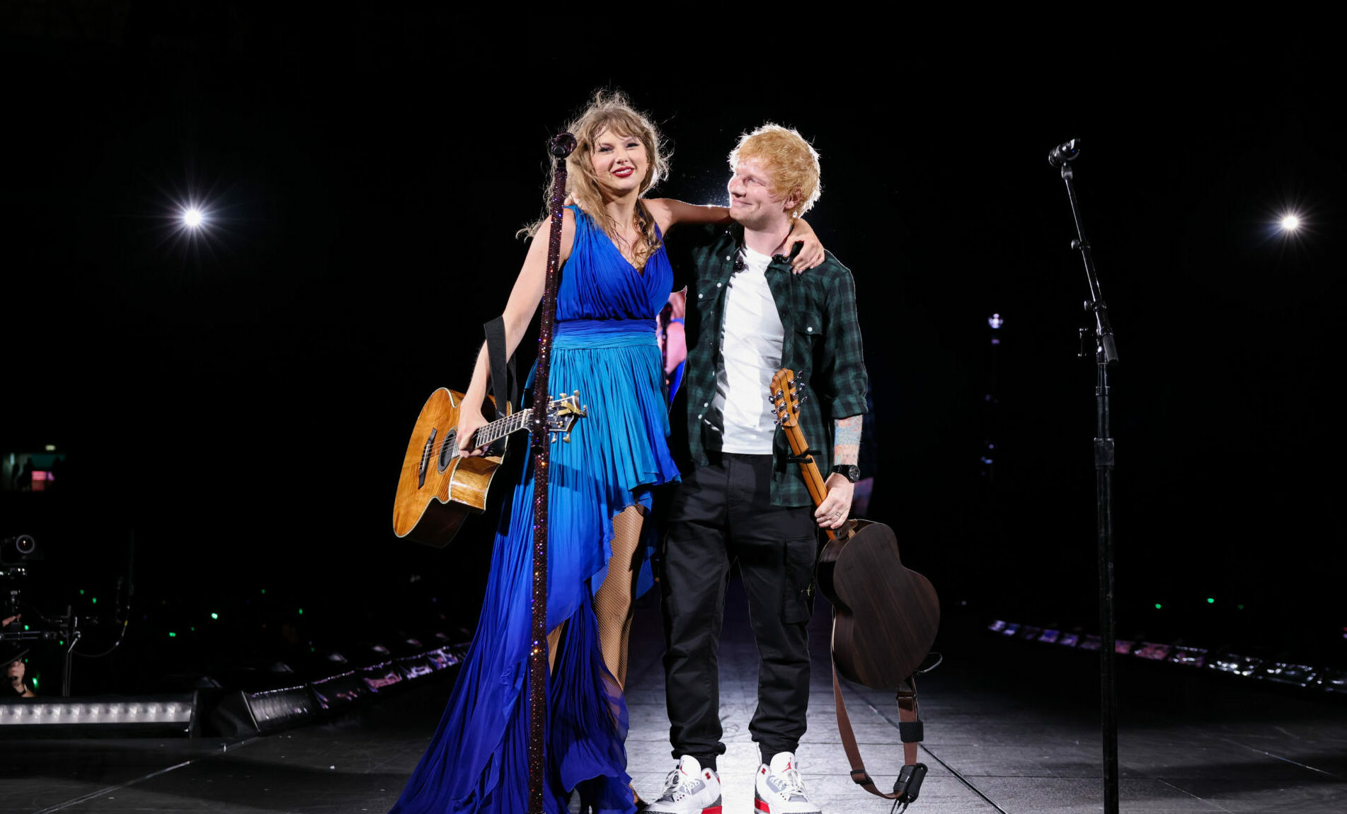 Taylor Swift und Ed Sheeran während der „Eras Tour“ im Wembley Stadion in London