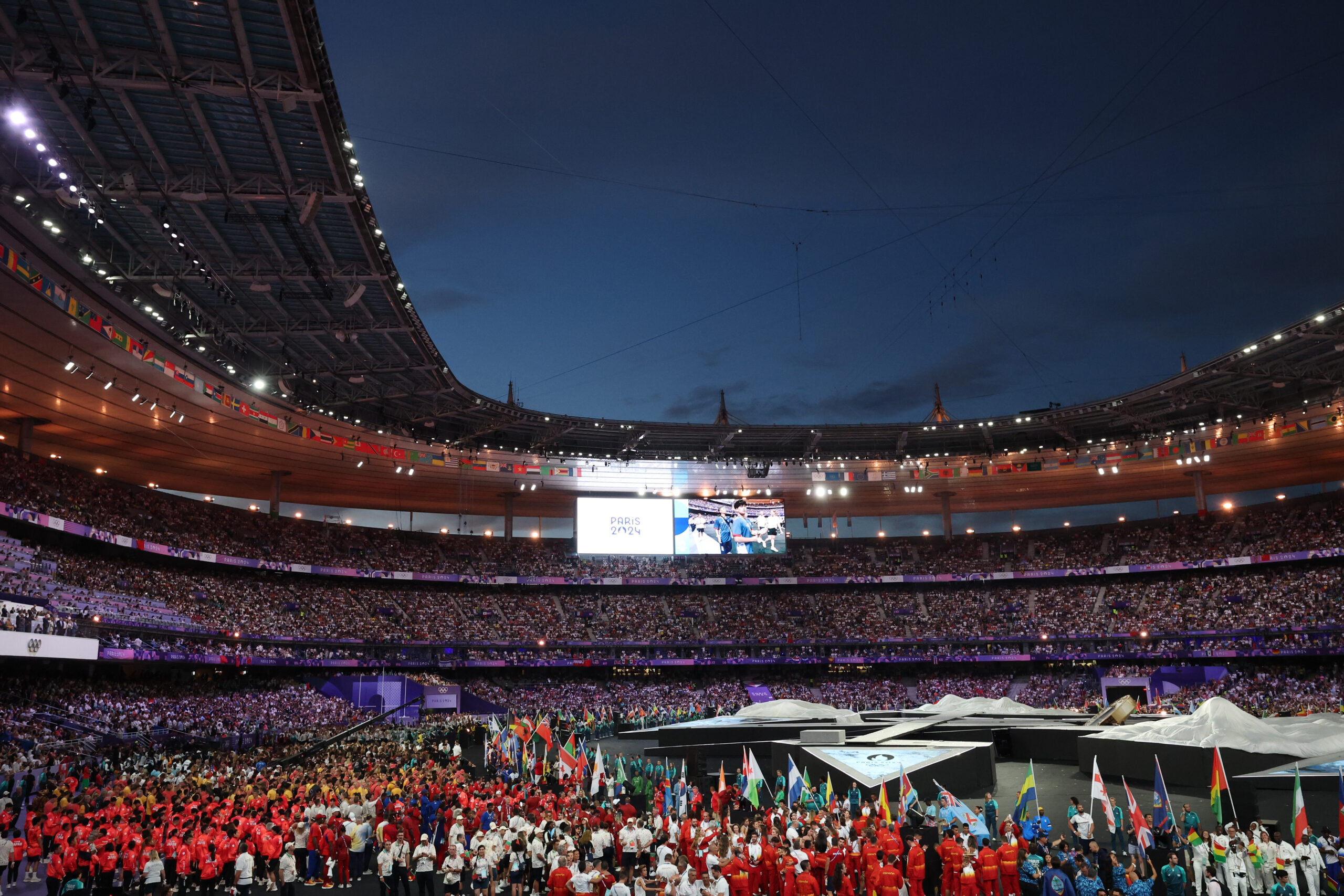 Blick ins Stade de France bei der Olympia-Abschlussfeier