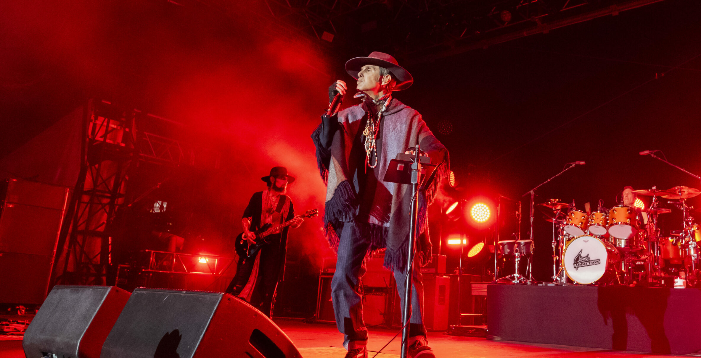 Dave Navarro und Perry Farrell von Jane's Addiction live