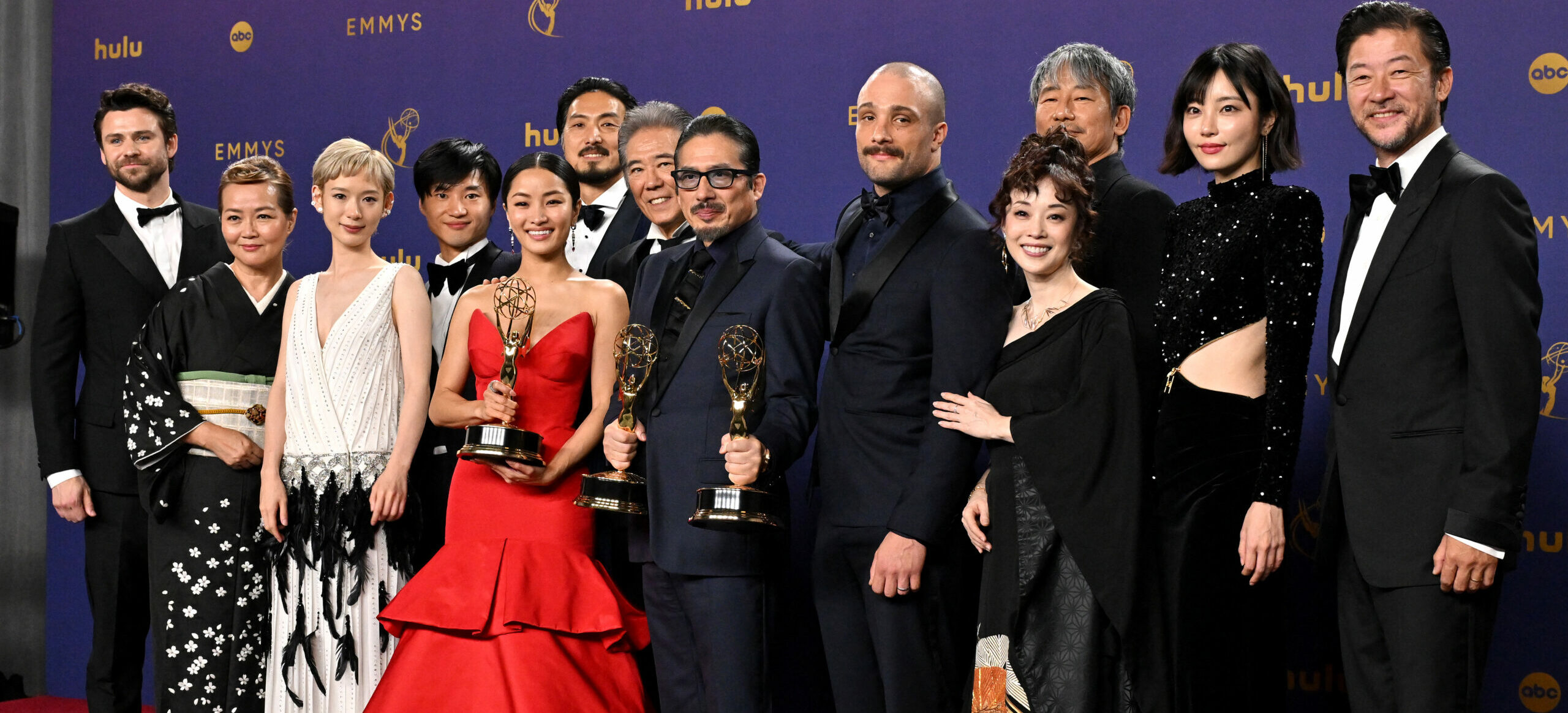 Shōgun-Cast während der 76. Emmy Awards