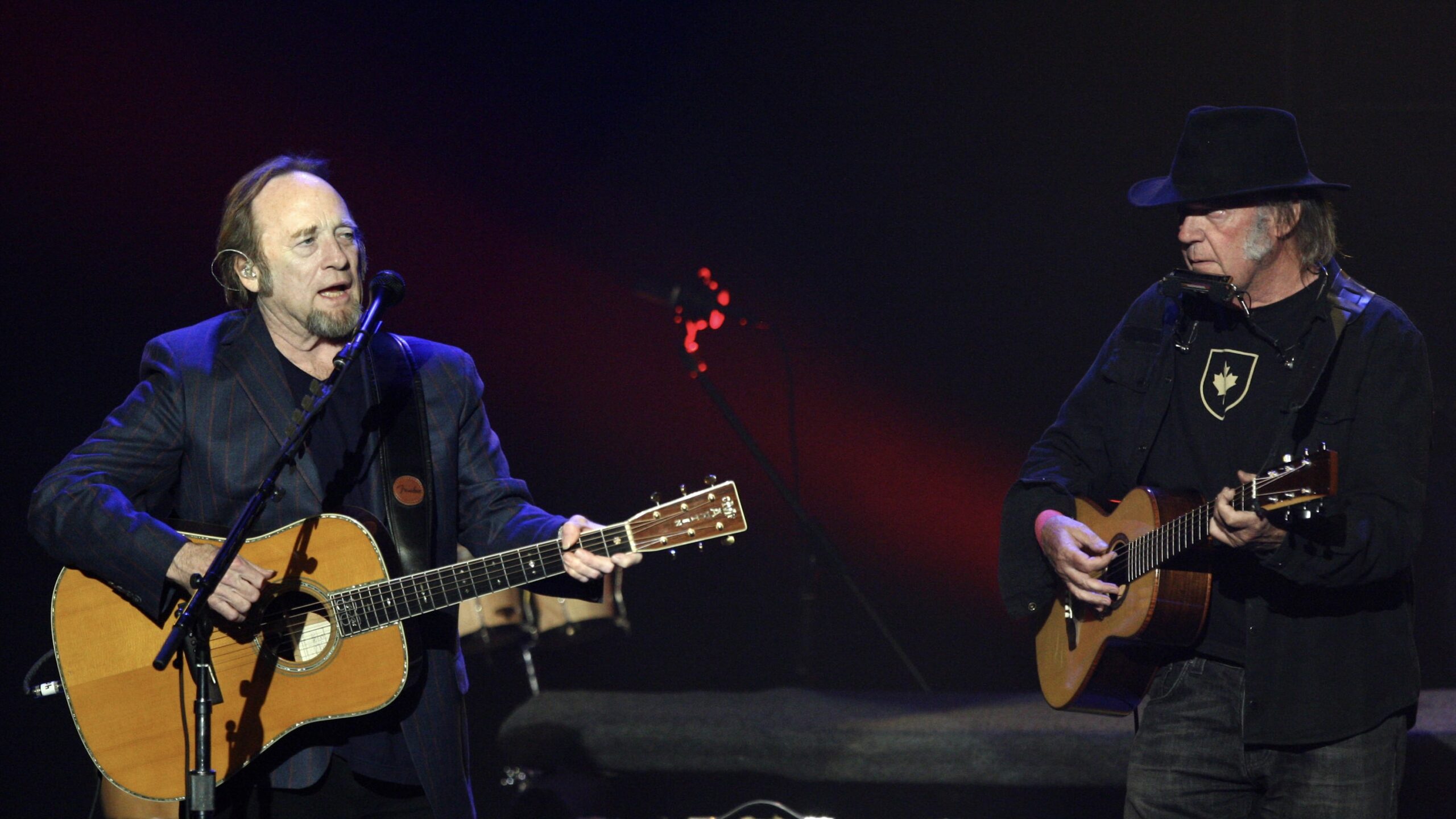 Stephen Stills und Neil Young live 2015.