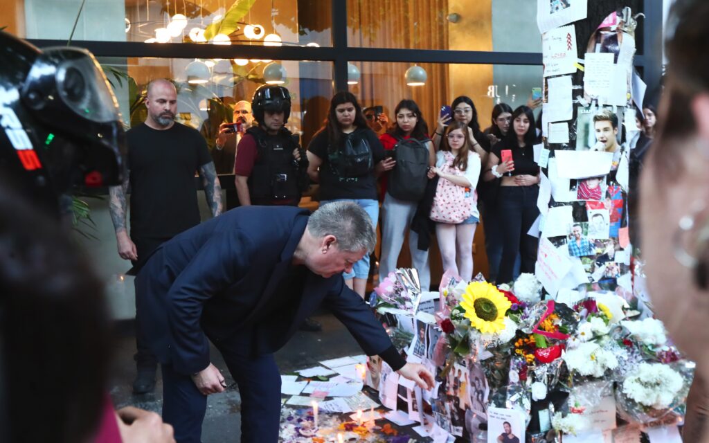 Geoff Payne, der Vater von Liam Payne, am Trauerort in Buenos Aires