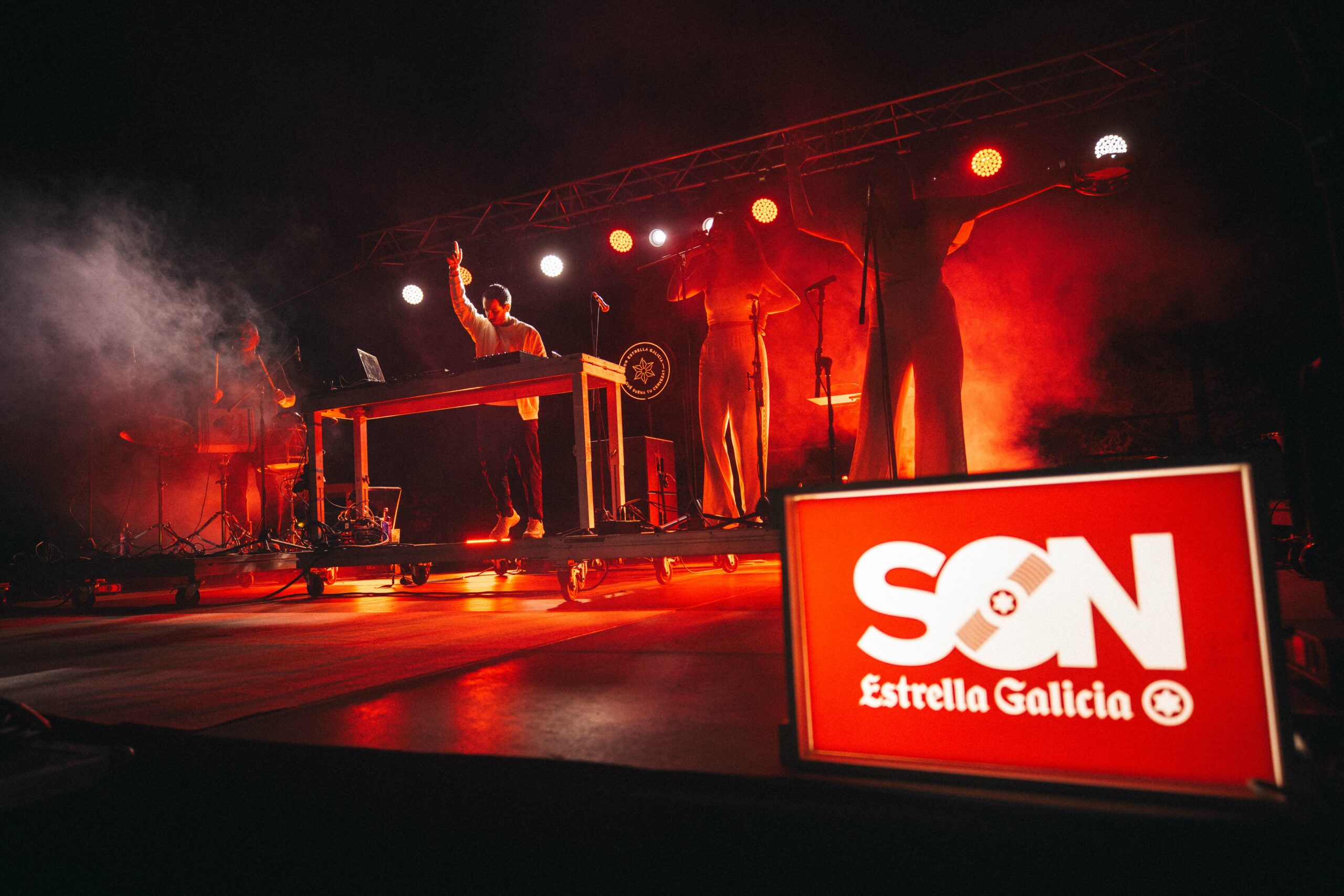 Club-Atmosphäre in idyllischem Ambiente: SON Estrella Galicia Posidonia